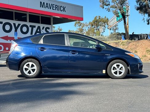 Used 2015 Toyota Prius Two image 6