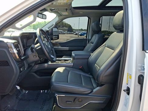 Used 2024 Ford F250 Lariat w/ Lariat Ultimate Package AWD/4WD image 13
