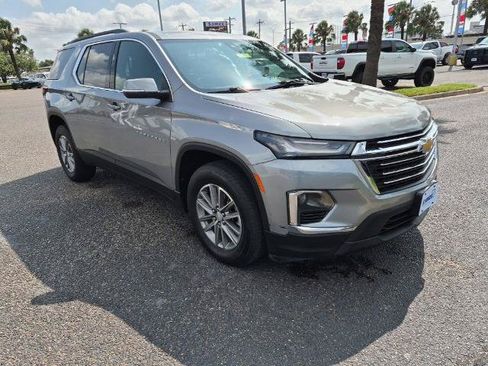 Used 2023 Chevrolet Traverse LT FWD image 7