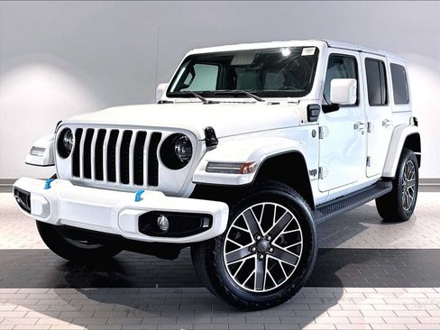 Used 2023 Jeep Wrangler Unlimited Sahara AWD/4WD image 1