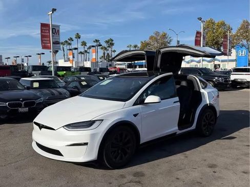 Used 2022 Tesla Model X Plaid AWD/4WD image 2
