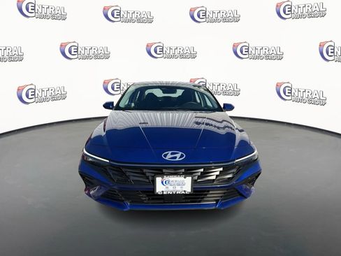 Certified 2025 Hyundai Elantra SEL image 2