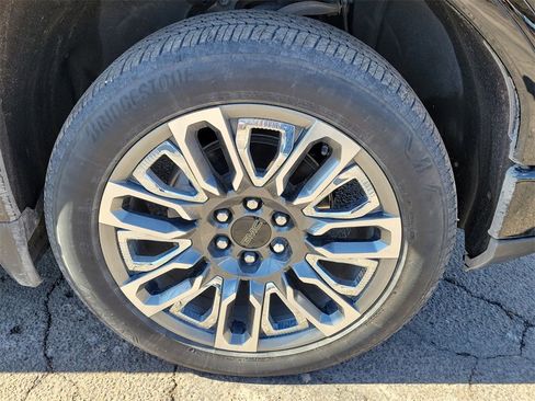 Used 2025 GMC Sierra 1500 Denali Ultimate image 7