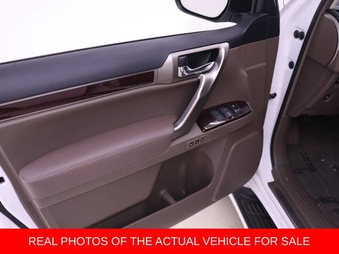 Used 2017 Lexus GX 460 Luxury AWD/4WD image 9