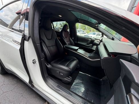 Used 2023 Tesla Model X AWD/4WD image 32