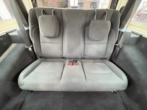 Used 2020 Jeep Wrangler Sport AWD/4WD image 16
