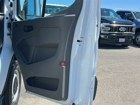 New 2026 Ford Transit 250 148 Medium Roof w/ Load Area Protection Package RWD image 10