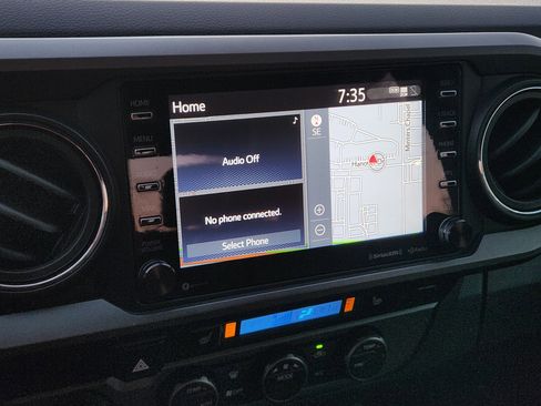 Used 2022 Toyota Tacoma TRD Sport image 21