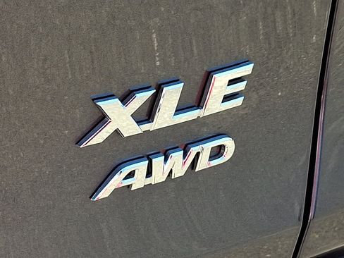 Used 2024 Toyota RAV4 XLE w/ Convenience Package AWD/4WD image 33