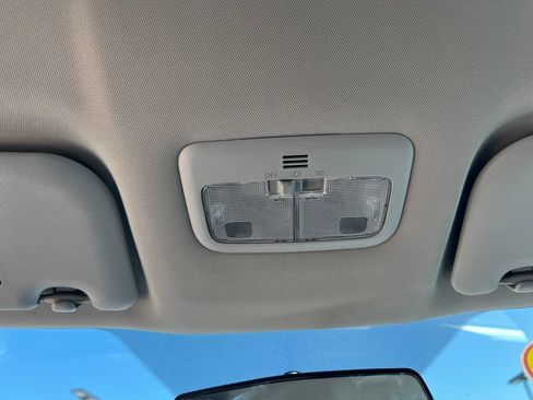 Used 2016 Toyota Corolla LE FWD image 36