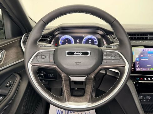 New 2026 Jeep Grand Cherokee Altitude AWD/4WD image 14