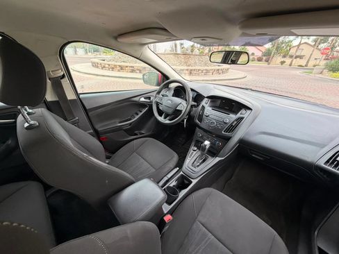Used 2015 Ford Focus SE FWD image 7