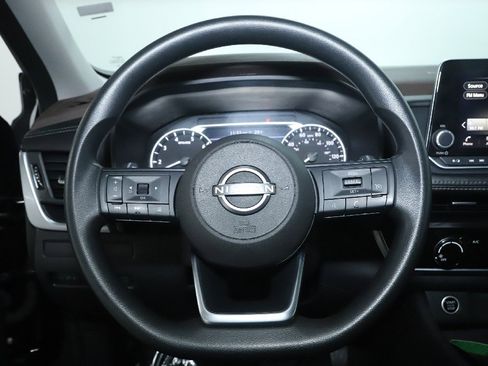 Used 2023 Nissan Rogue S image 21