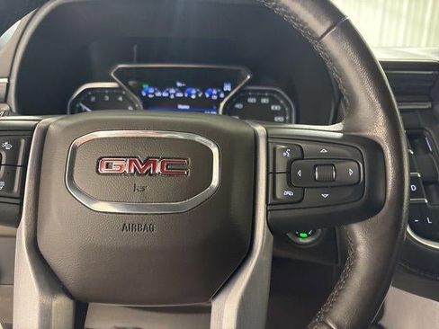 Used 2021 GMC Yukon SLT w/ SLT Premium Package image 12