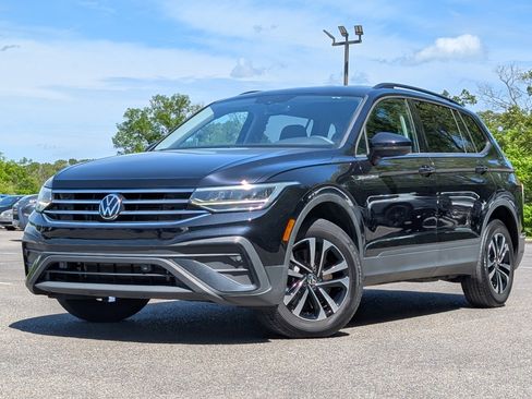 Used 2023 Volkswagen Tiguan S image 4