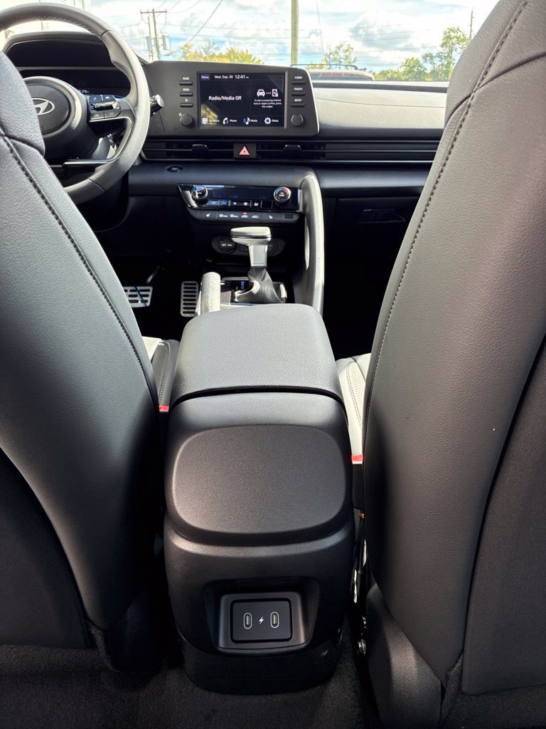 New 2026 Hyundai Elantra SEL Sport FWD image 14