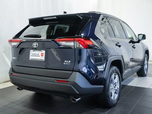 Used 2025 Toyota RAV4 XLE AWD/4WD image 4