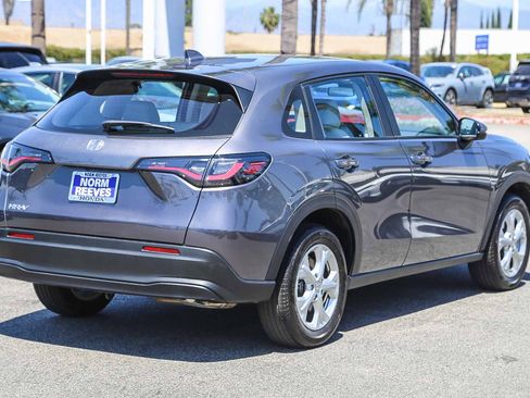 Certified 2025 Honda HR-V LX image 9