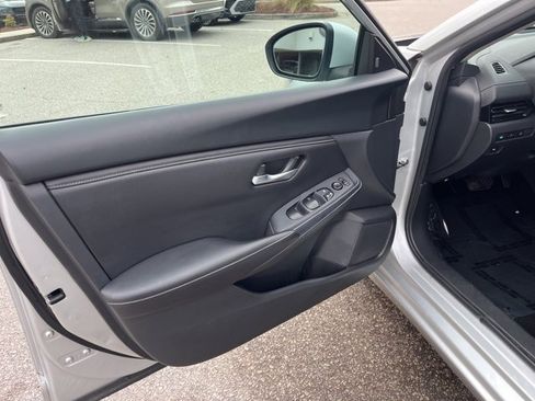 Used 2023 Nissan Sentra SV w/ All-Weather Package image 5