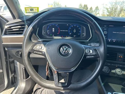 Used 2019 Volkswagen Jetta SEL Premium image 14