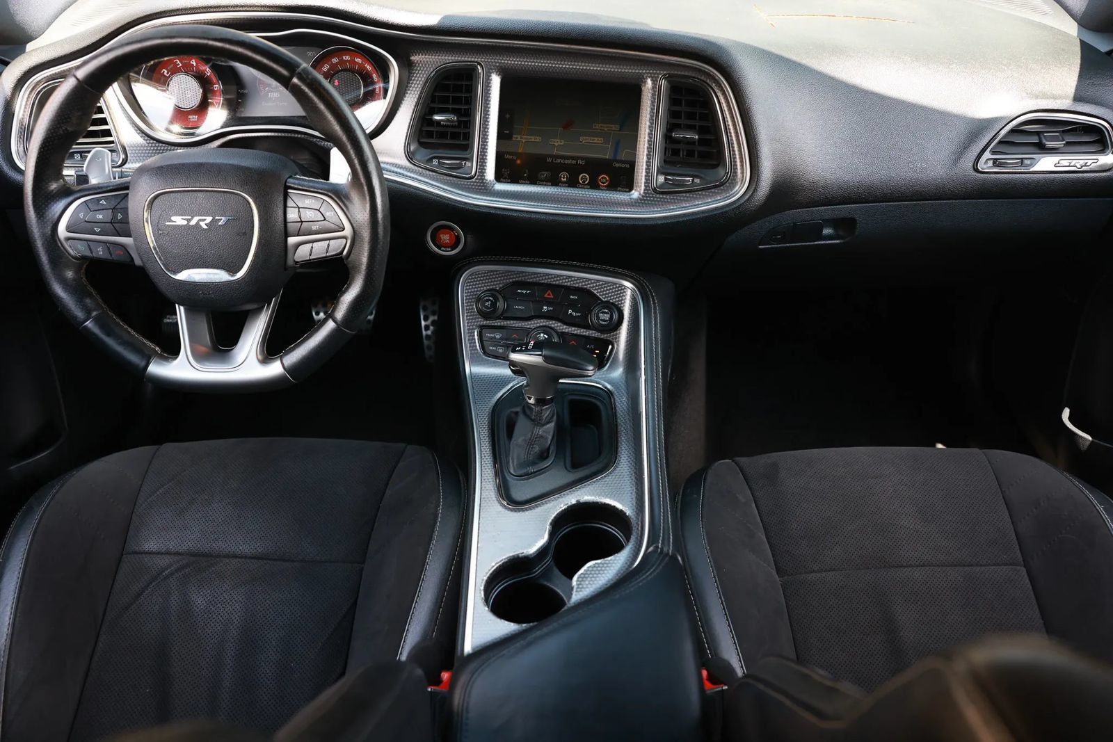Used 2015 Dodge Challenger SRT Hellcat RWD image 12