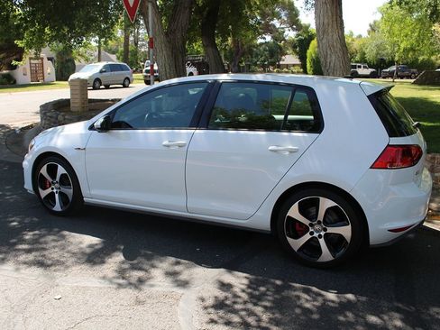 Used 2015 Volkswagen GTI Autobahn image 45