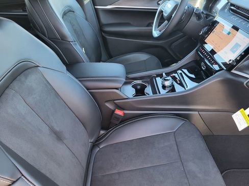 New 2026 Jeep Grand Cherokee Altitude AWD/4WD image 13