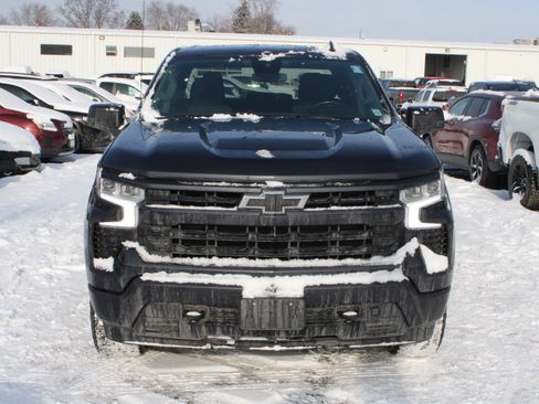 Used 2022 Chevrolet Silverado 1500 RST image 2