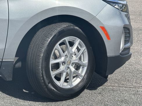 Used 2024 Chevrolet Equinox LT image 12