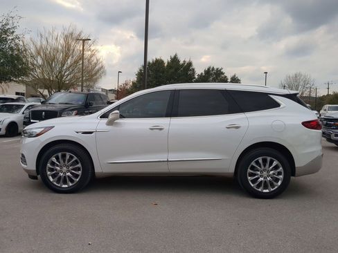 Used 2020 Buick Enclave Essence w/ Sound and Sites Package image 6