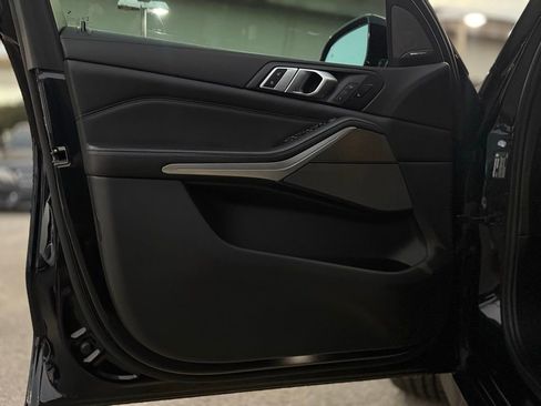 Used 2020 BMW X5 M50i w/ Premium Package image 10