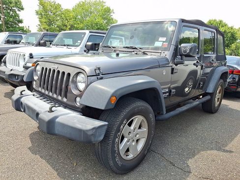 Used 2017 Jeep Wrangler Unlimited Sport w/ Quick Order Package 24S AWD/4WD image 2