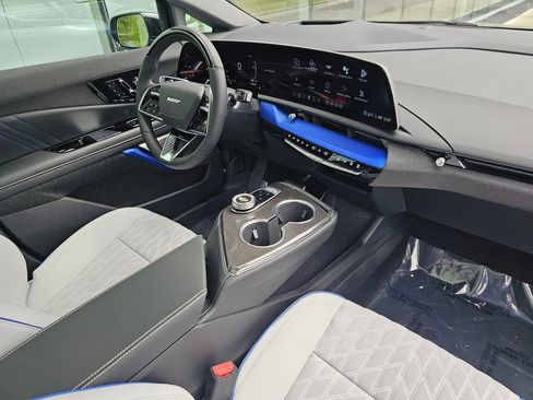 New 2026 Cadillac Optiq V AWD/4WD image 10