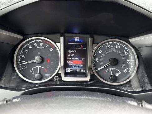 Used 2023 Toyota Tacoma SR5 RWD image 17