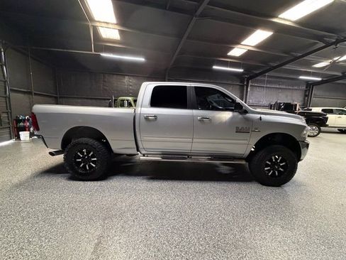 Used 2018 RAM 2500 SLT AWD/4WD image 4