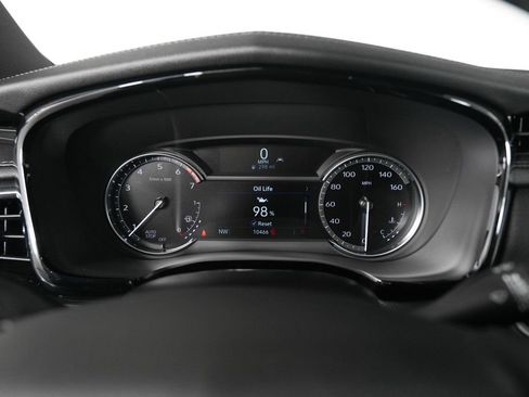 Used 2025 Cadillac XT6 Luxury FWD image 11