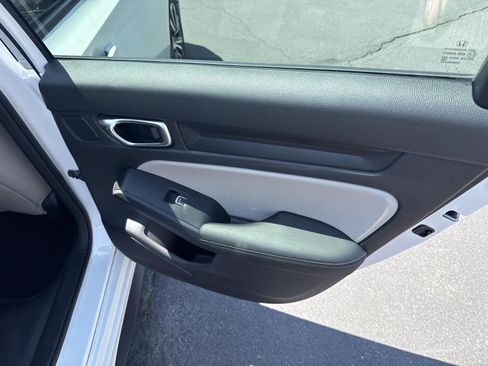 Certified 2024 Honda Civic EX-L image 19
