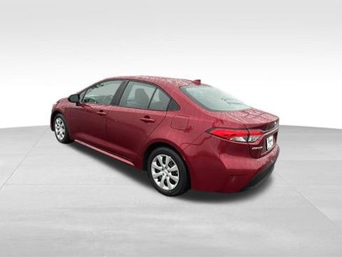Used 2024 Toyota Corolla LE image 4