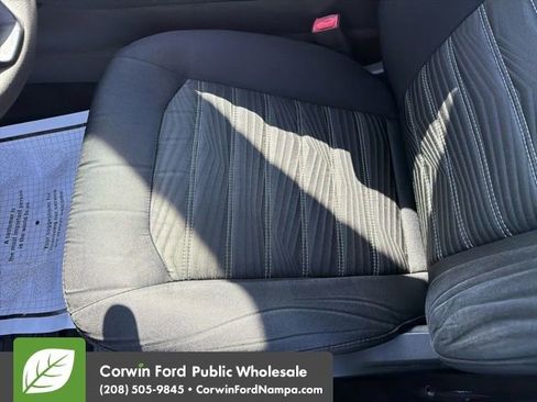 Used 2016 Ford Fusion SE image 24