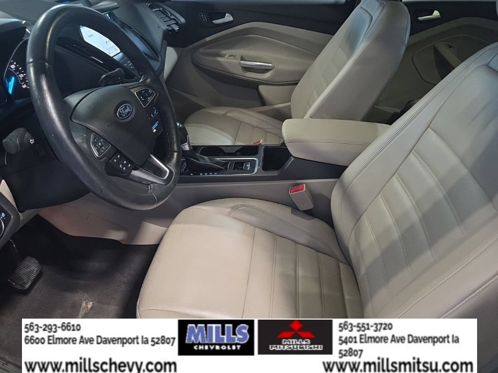 Used 2017 Ford Escape SE w/ SE Leather Comfort Package FWD image 13