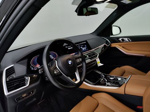Certified 2023 BMW X5 sDrive40i w/ Parking Assistance Package image 2