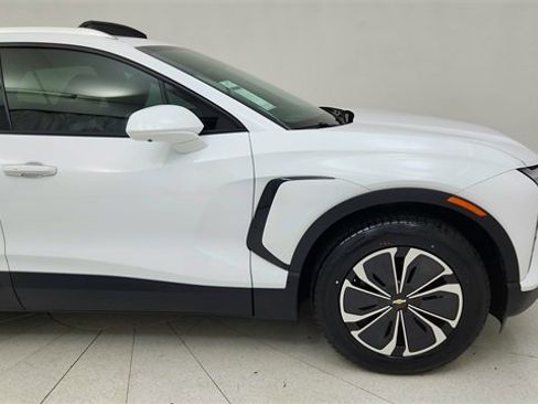 Used 2024 Chevrolet Blazer EV LT image 7