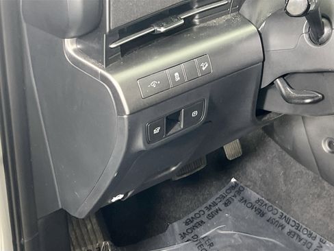 Used 2024 Hyundai Kona Limited AWD/4WD image 10