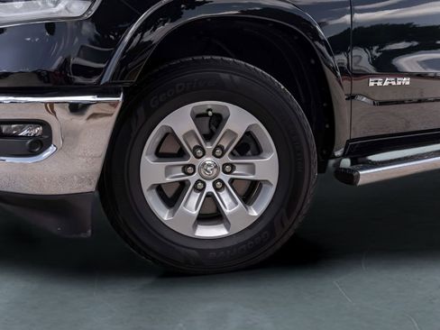 Used 2022 RAM 1500 Laramie AWD/4WD image 3