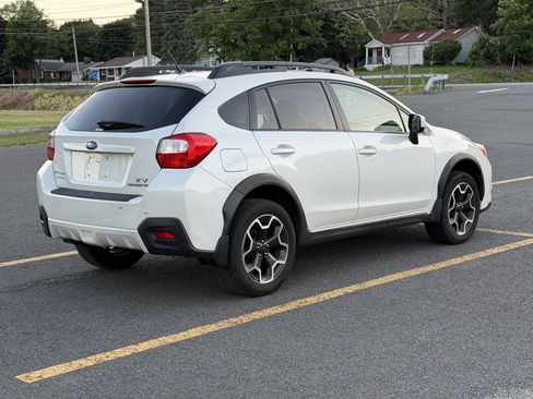 Used 2014 Subaru Crosstrek 2.0i Premium w/ Moonroof Package AWD/4WD image 5