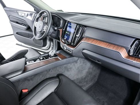 Certified 2023 Volvo XC60 B5 Ultimate image 26