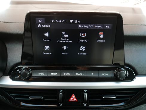 Certified 2024 Kia Forte LXS w/ LXS Technology Package FWD image 30