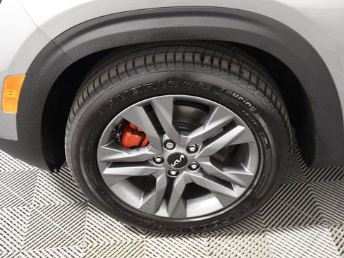 Used 2023 Kia Seltos S w/ Navigation Package AWD/4WD image 11