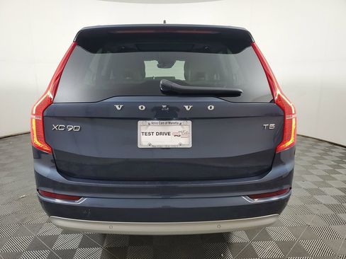Used 2022 Volvo XC90 T5 Momentum w/ Climate Package FWD image 7