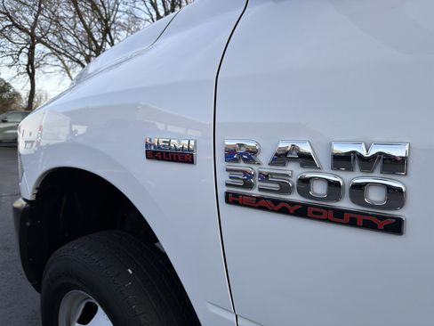 Used 2018 RAM 3500 Tradesman w/ Power & Remote Entry Group image 28